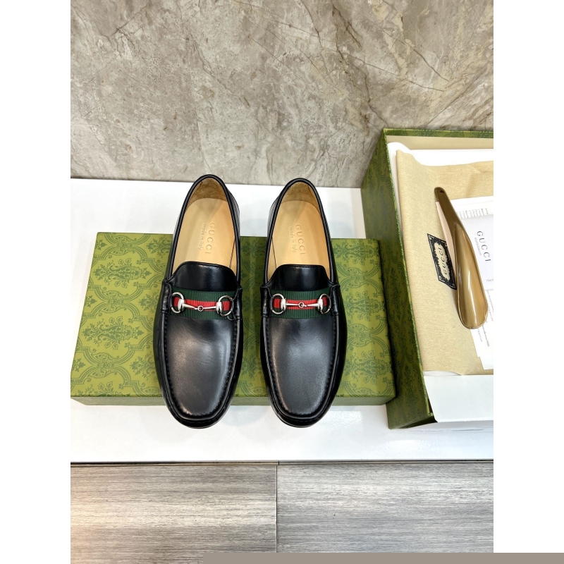 G*u*i leather shoes